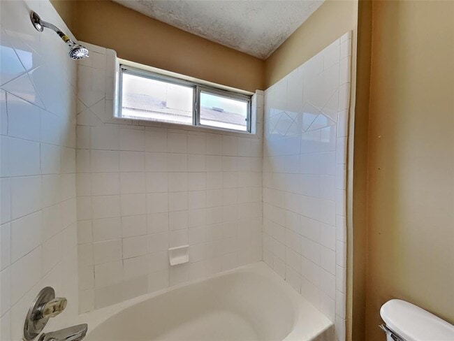 Building Photo - 14851 Dorray Ln