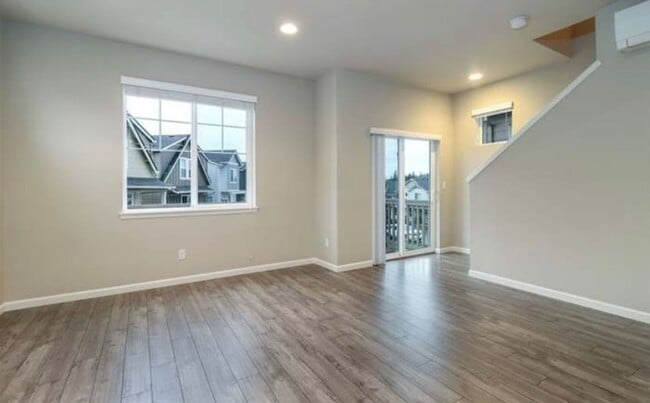 Building Photo - Wonderful home in Bethany!