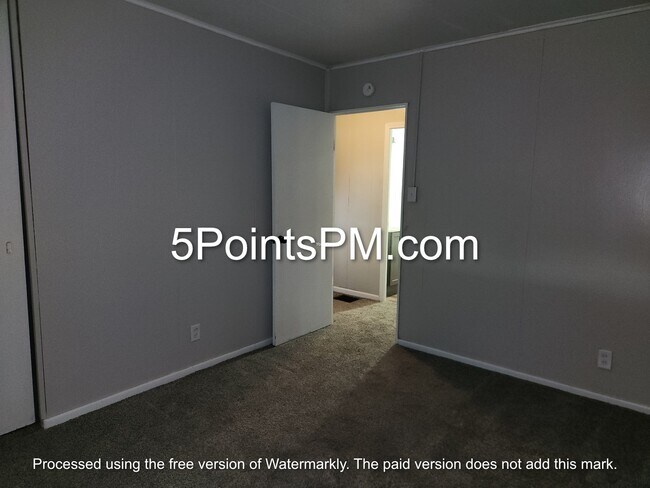 Building Photo - 1032 Andrew St