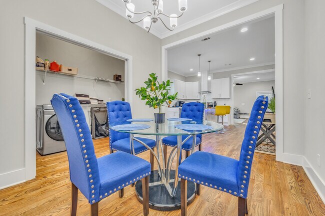 Building Photo - 1013 Peeples St SW