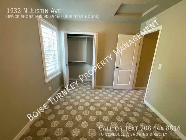 Building Photo - 1933 N Justin Ave