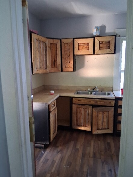 Building Photo - 1803 Pointview Ave