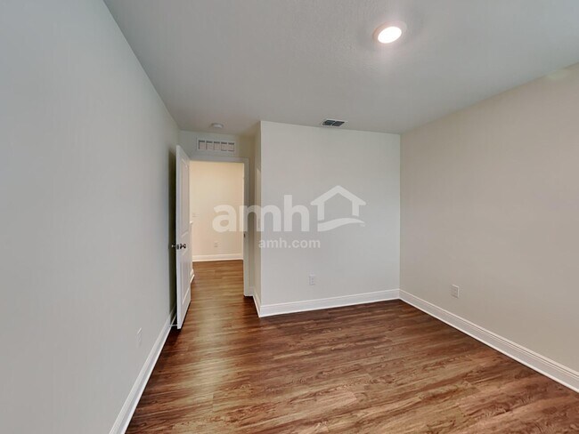 Building Photo - 20379 Calla Lily Dr