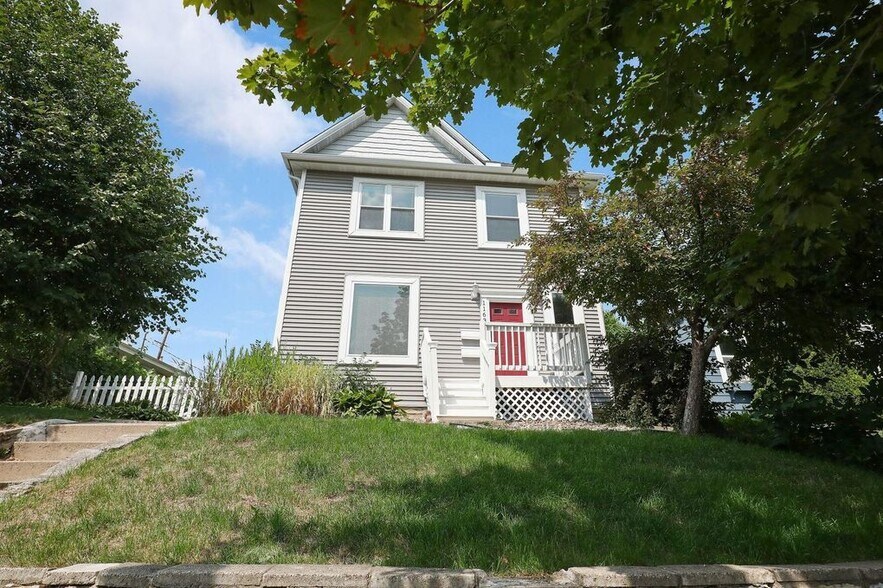 Building Photo - 1163 Randolph Ave