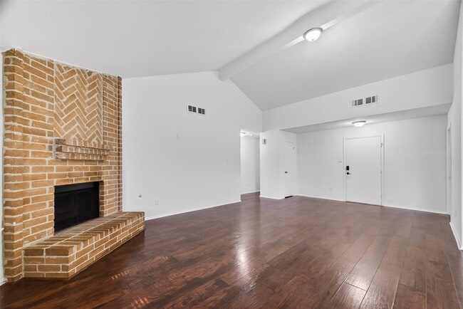 Building Photo - 1122 Woodbridge Ave