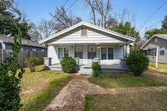 Building Photo - Renovated 3BR/2BA Tuscaloosa Gem with Luxu...