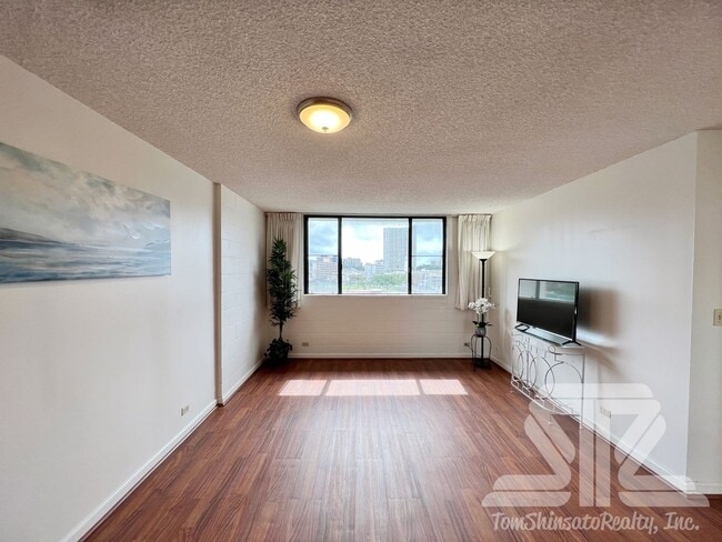 Building Photo - 2 Bedrooms | 2 Bathroom | 1 Parking in Makiki