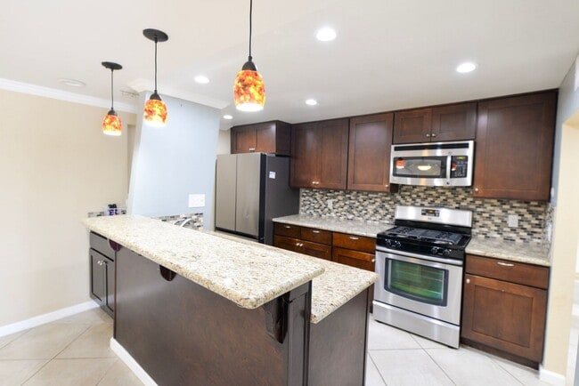 Building Photo - Dream Coastal 2 bedroom Condo Offering Ocean view & Breezes, Fairway Views & Luxury Comfort!