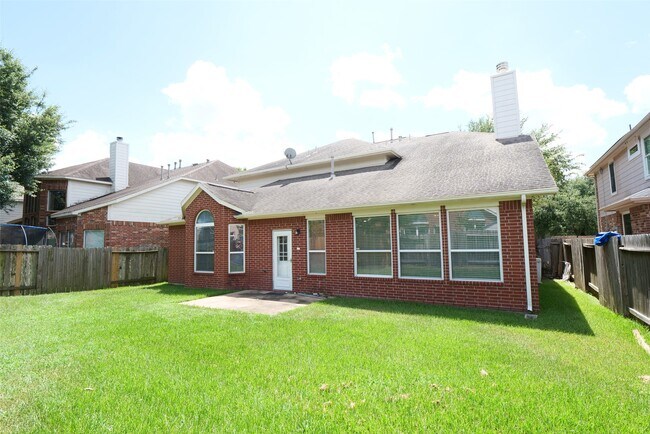 Building Photo - 6119 Lakenshire Falls Ln
