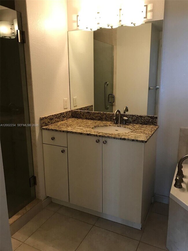 Building Photo - 1830 Radius Dr