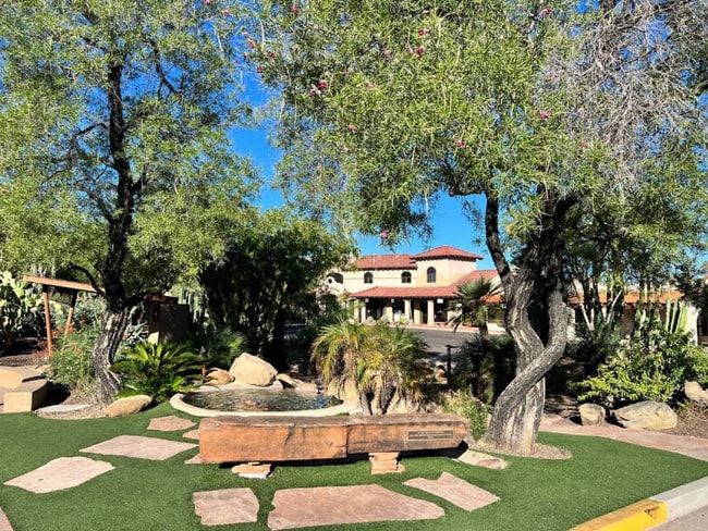 Building Photo - 3Bed/2.5Bath Townhouse in Carefree! $4499 MOVE-IN SPECIAL! Move-In Ready on 04/09/2026!