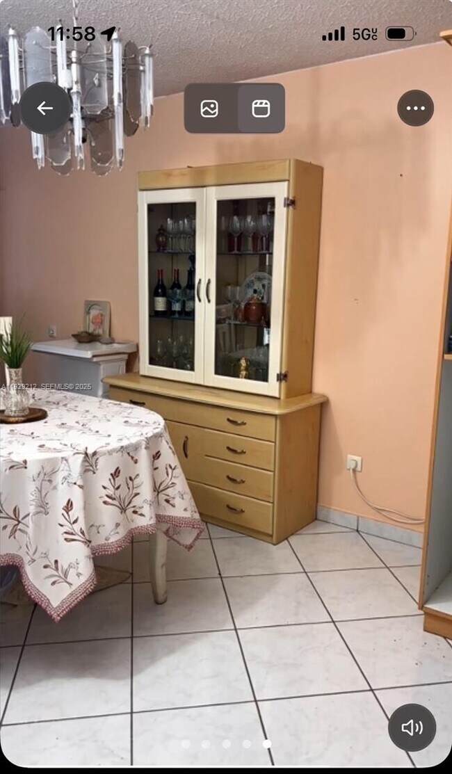 Building Photo - 440 E 23rd St