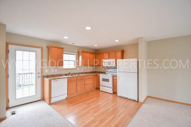Building Photo - 4319 153rd St