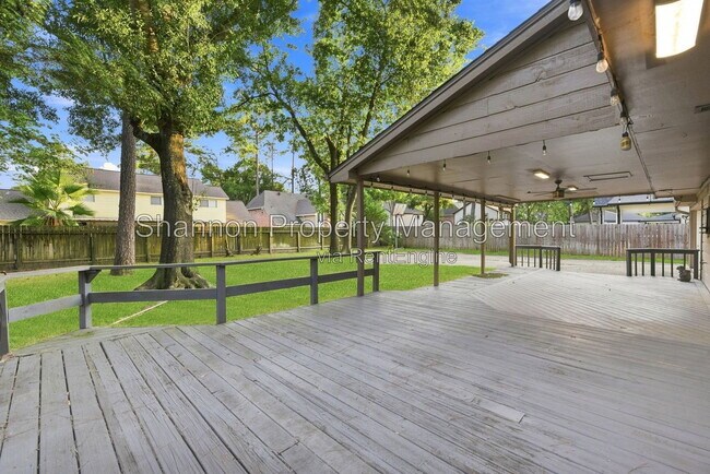 Building Photo - 6307 Jadecrest Dr