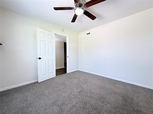 Building Photo - 706 Jamestown Dr