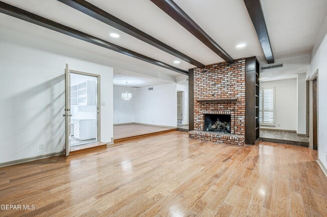 Building Photo - 4945 Vista Grande Cir