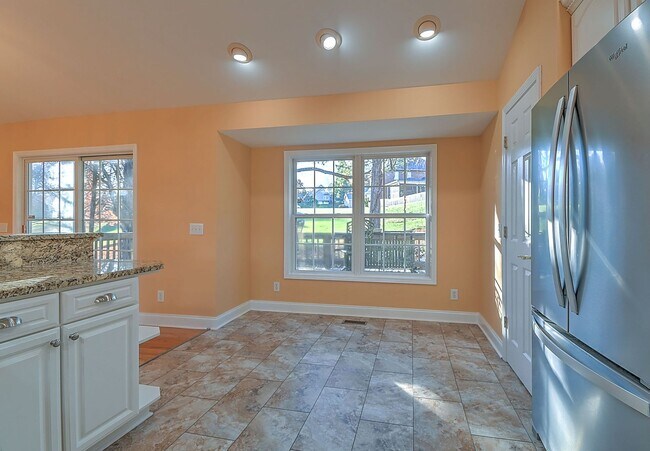 Building Photo - 168 Old Mill Ct
