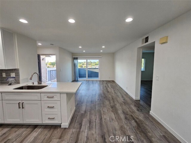 Building Photo - 1120 Nicklett Ave