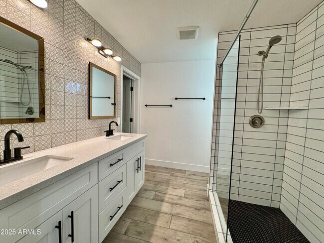 Building Photo - 17844 N 55th Ave