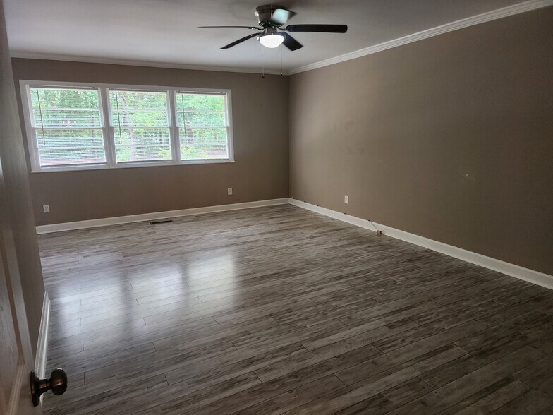Building Photo - 4605 Blanton Rd