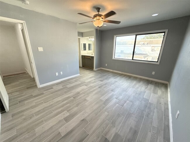 Building Photo - 8332 La Roche Ln