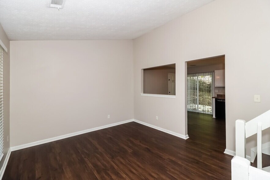 Building Photo - 405 Rill Crest Ct