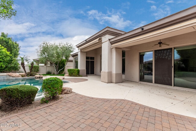 Building Photo - 8317 E Feathersong Ln