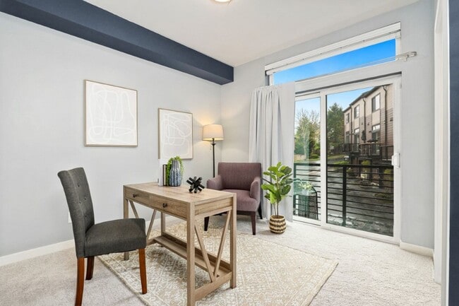 Building Photo - 3Bd/2.75Ba Issaquah Townhome