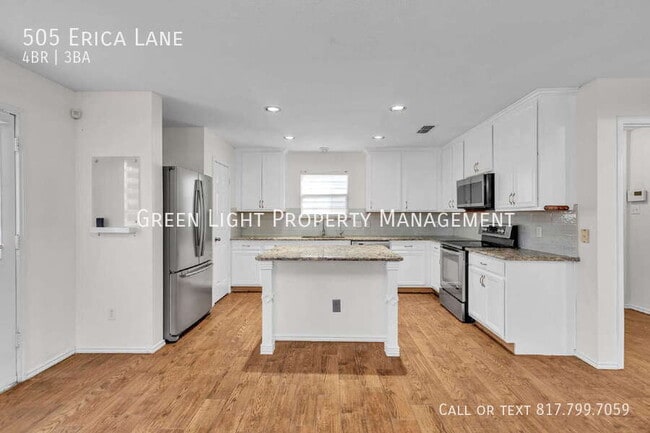 Building Photo - 505 Erica Ln