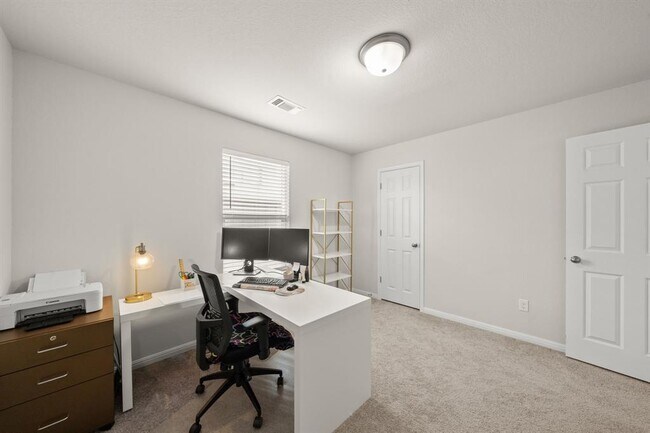 Building Photo - 3200 College Park Dr
