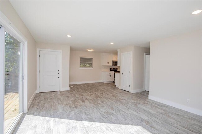 Building Photo - 82 Bosworth Cir