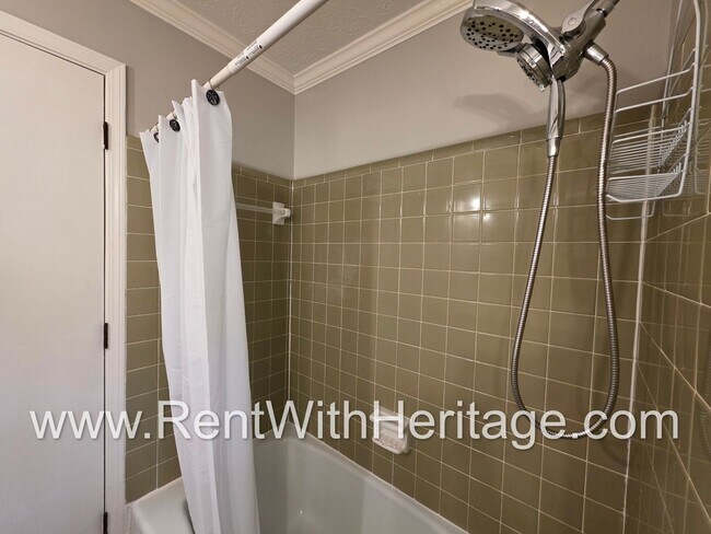 Building Photo - WOW! Fantastic 4Bedroom/ 2 Bath Ranch With All The Upgrades / Great Location / Popular Alexander ...