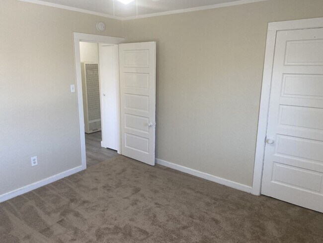 Building Photo - Lovely 2 Bedroom, 1 Bathroom Unit in Vallejo!