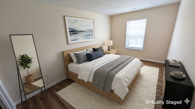 Building Photo - 4BR/2.5BA Middletown Home - Study with French Doors - Pond View