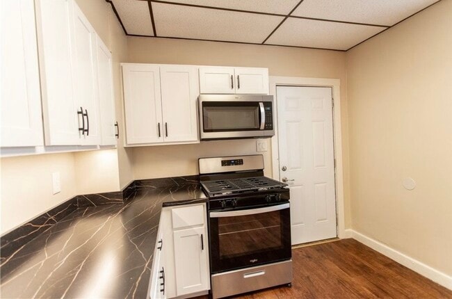 Building Photo - 619 E 17th Ave