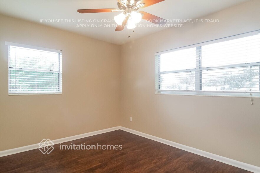 Building Photo - 2631 Ambergate Rd