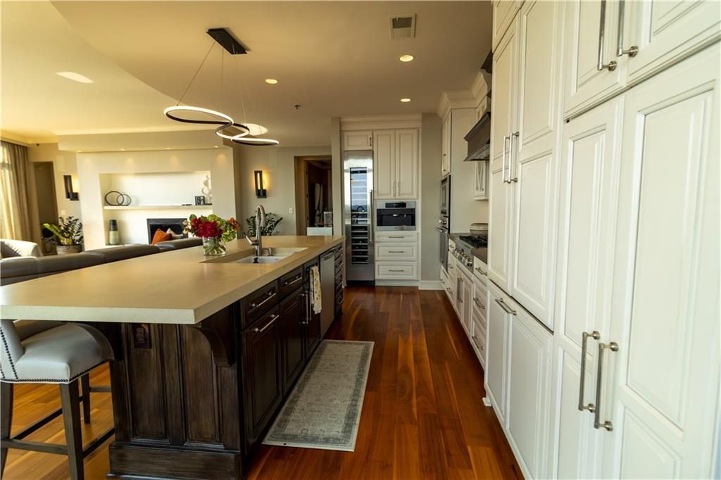 Building Photo - 2233 Peachtree Rd