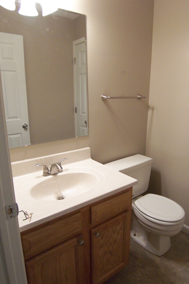 half bath 1st floor - 4795 Lorraine Ave