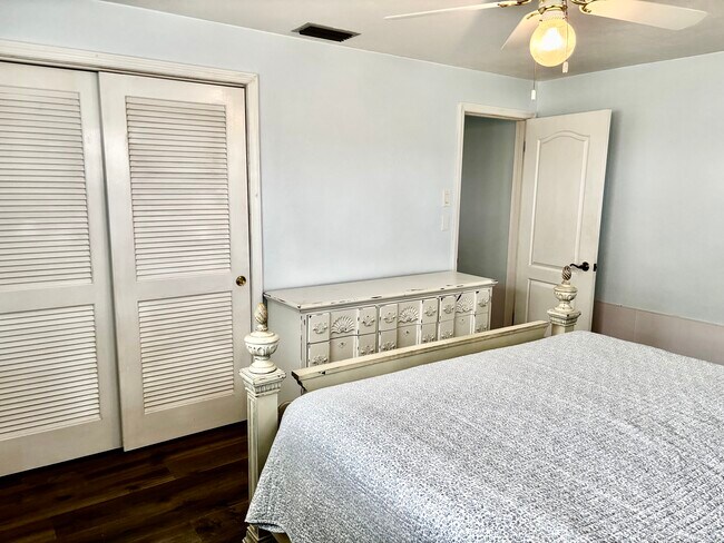 Building Photo - 381 Delido Ct