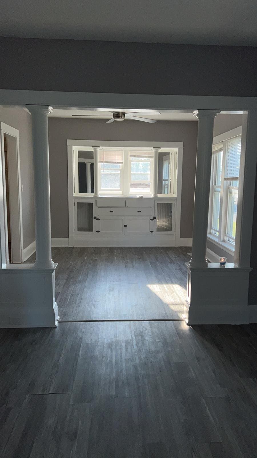 Building Photo - 515 S Dearborn Ave
