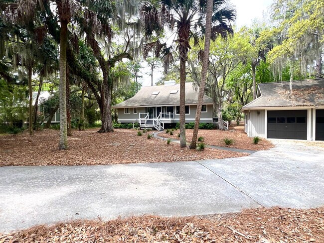 Building Photo - 2588 High Hammock Rd