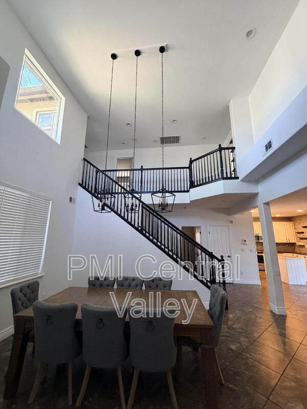 Building Photo - 108 Hornfels Ave