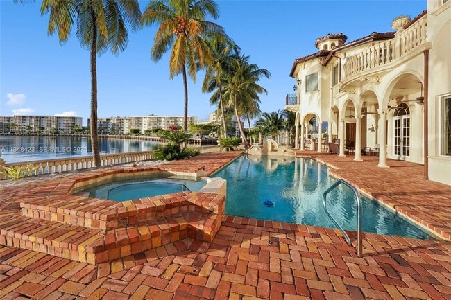 Building Photo - 3283 NE 171 St