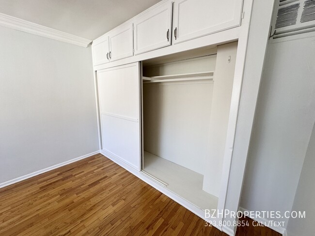 Building Photo - Updated 1Bed 1Bath In Prime West Hollywood