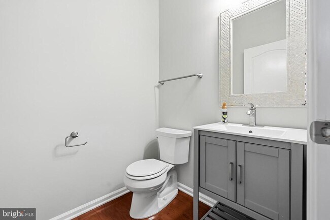 Building Photo - 53 Overlook Dr