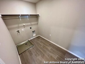 Building Photo - 204 Kinsley Wy