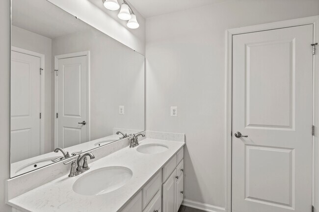 Building Photo - 311 Sunrise Ct