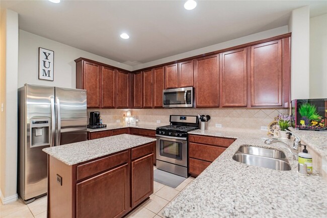 Building Photo - 1024 Bird Creek Dr