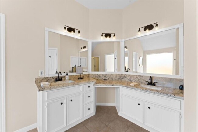 Building Photo - 7103 Hot Creek Trc