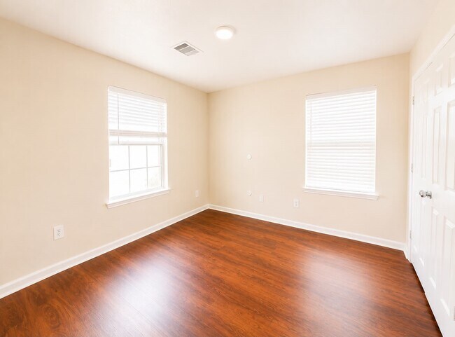 Building Photo - 13119 Stratford Skies Ln
